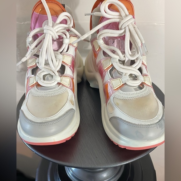 Louis Vuitton Archlight - Picture 5 of 14